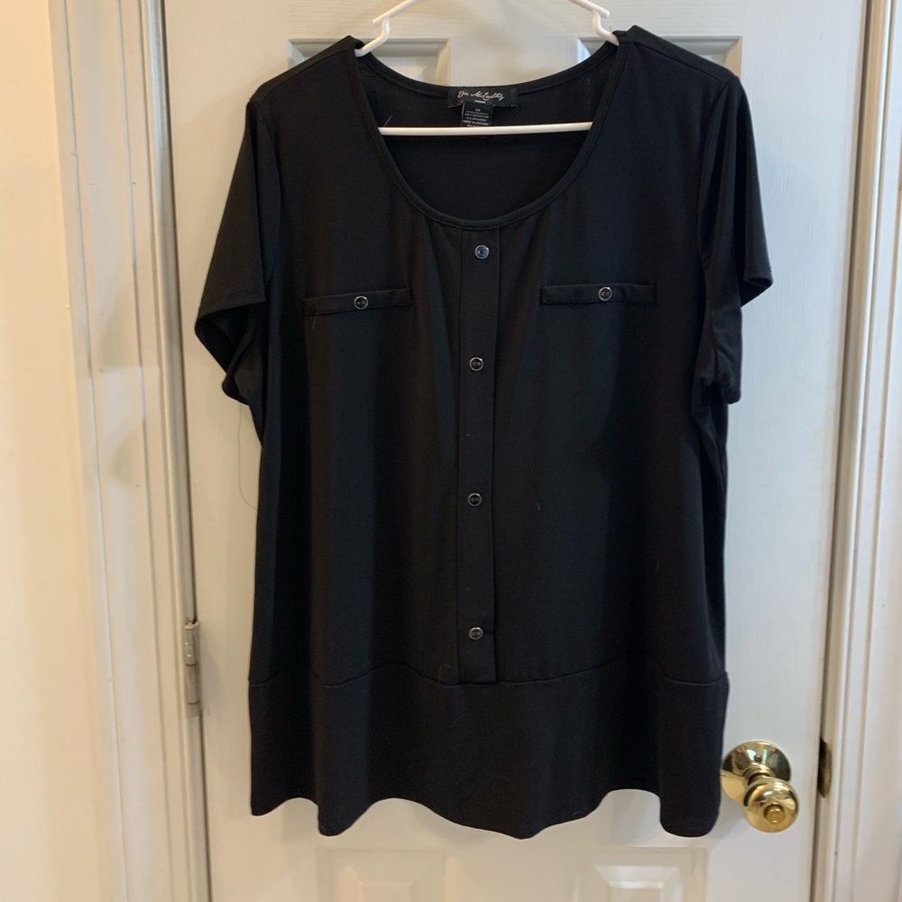 Elise McCarthy top